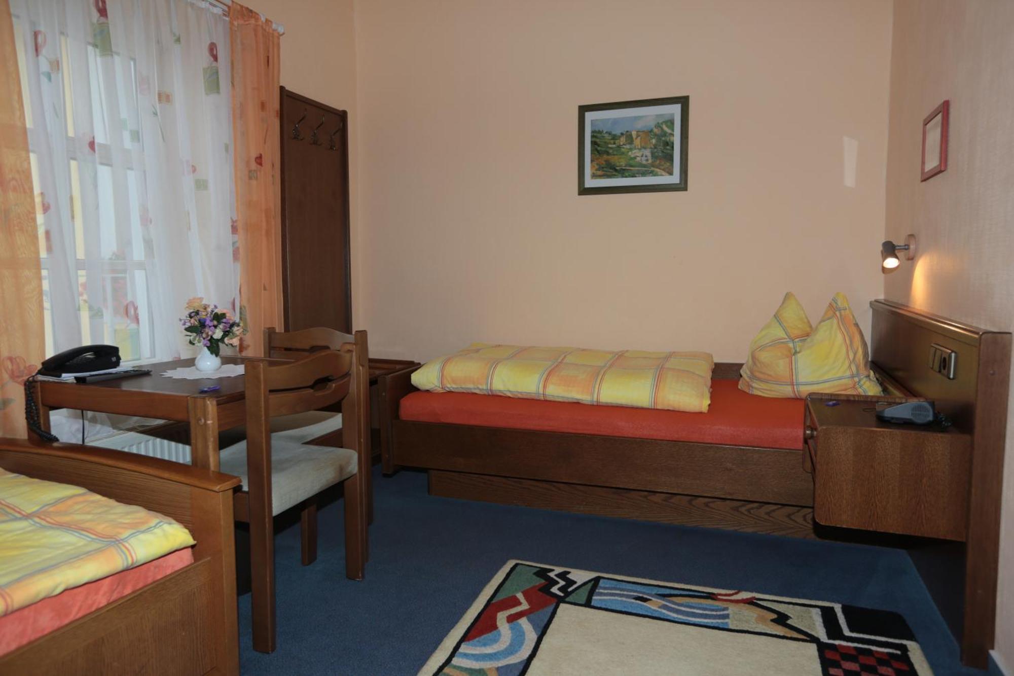 Hotel Zur Post Mulheim an der Mosel Pokoj fotografie